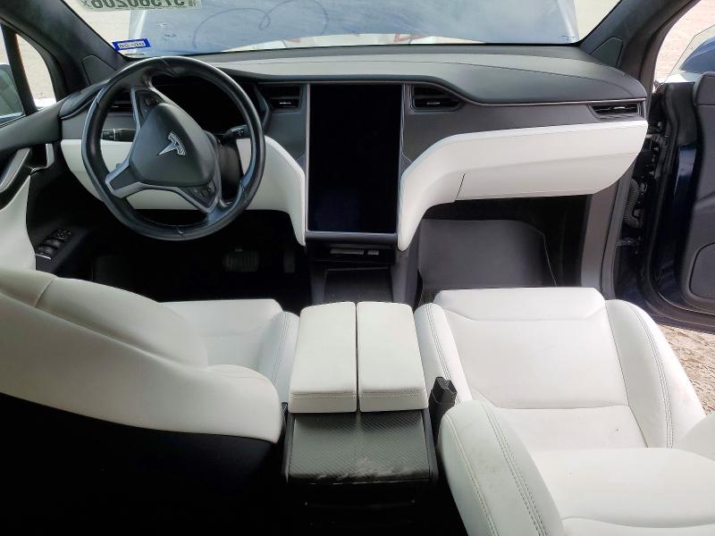Продажа на аукционе авто 2018 Tesla Model X, vin: 5YJXCAE25JF125990, номер лота: 57560206