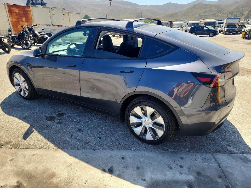 59997136 :رقم المزاد ، 7SAYGDEEXPF928052 vin ، 2023 Tesla Model Y مزاد بيع
