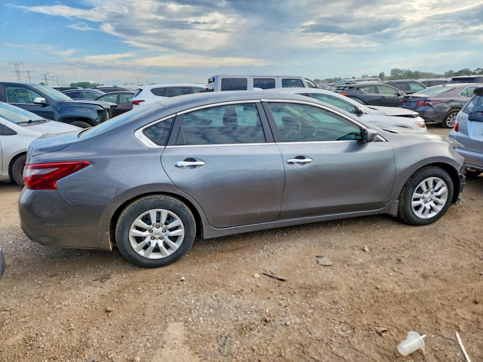 2018 Nissan Altima მანქანა იყიდება აუქციონზე, vin: 1N4AL3AP9JC479002, აუქციონის ნომერი: 74513205