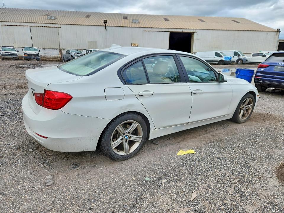2013 Bmw 328 მანქანა იყიდება აუქციონზე, vin: WBA3B5G51DNS04219, აუქციონის ნომერი: 62780606