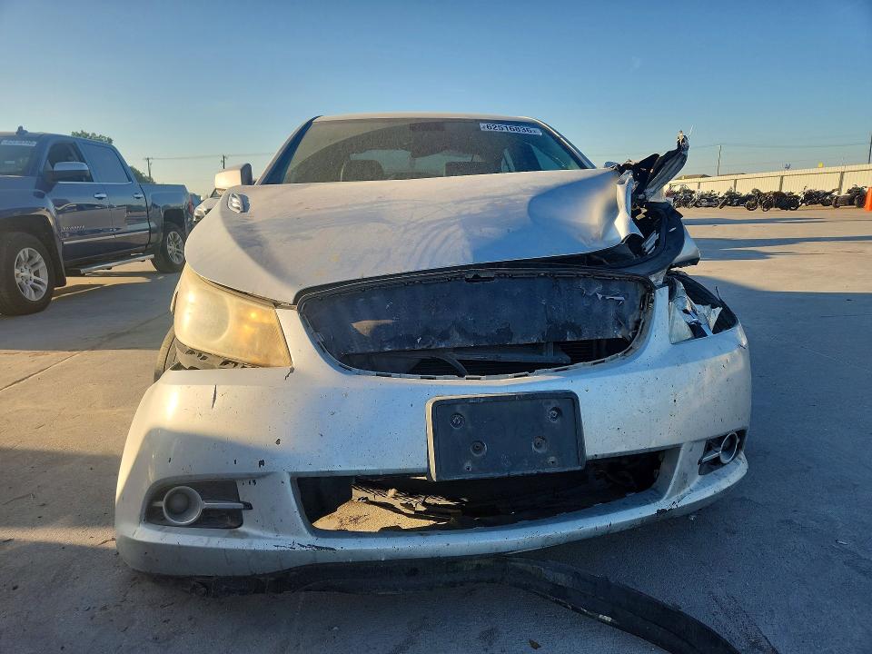 62516836 :رقم المزاد ، 1G4GC5EGXAF197259 vin ، 2010 Buick Lacrosse مزاد بيع