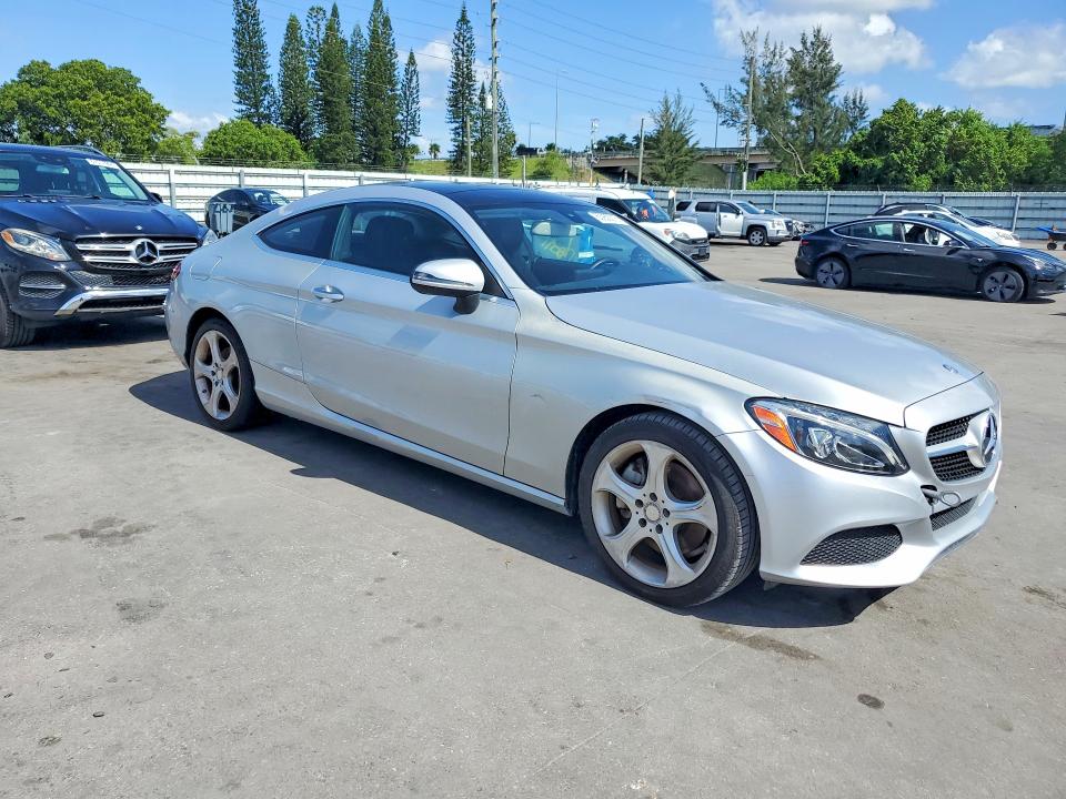 60950016 :رقم المزاد ، WDDWJ4JB6HF328505 vin ، 2017 Mercedes-benz C مزاد بيع