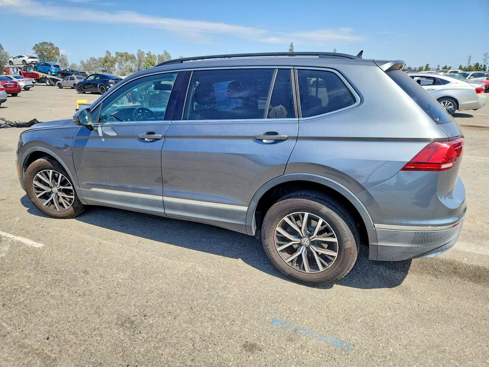 62045756 :رقم المزاد ، 3VV3B7AX0JM061652 vin ، 2018 Volkswagen Tiguan مزاد بيع