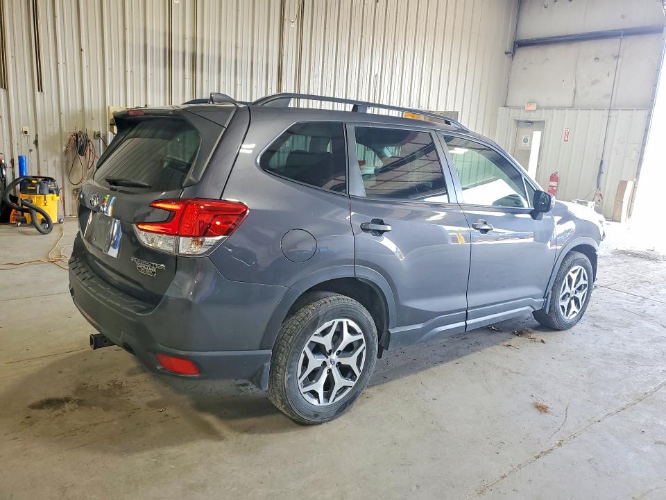 Продаж на аукціоні авто 2021 Subaru Forester, vin: JF2SKAFC2MH513897, номер лоту: 61550346