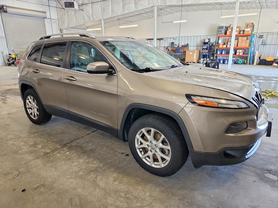 2016 Jeep Cherokee მანქანა იყიდება აუქციონზე, vin: 1C4PJMCB1GW335078, აუქციონის ნომერი: 61552276