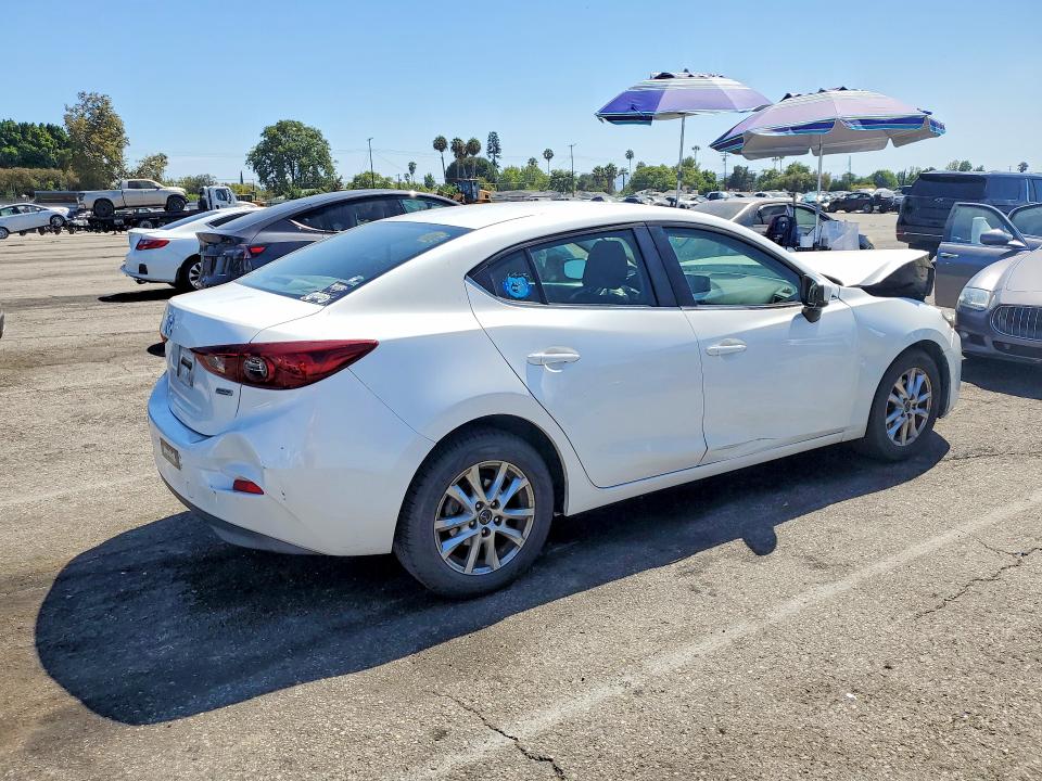 63386056 :رقم المزاد ، 3MZBN1U71JM169561 vin ، 2018 Mazda 3 مزاد بيع
