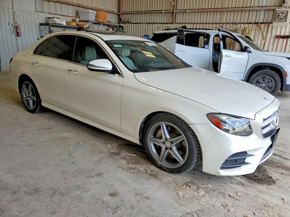 61333326 :رقم المزاد ، WDDZF4JB3HA049265 vin ، 2017 Mercedes-benz E مزاد بيع