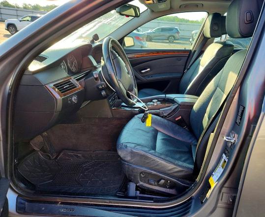 60441446 :رقم المزاد ، WBANV1C52AC156560 vin ، 2010 Bmw 528 مزاد بيع