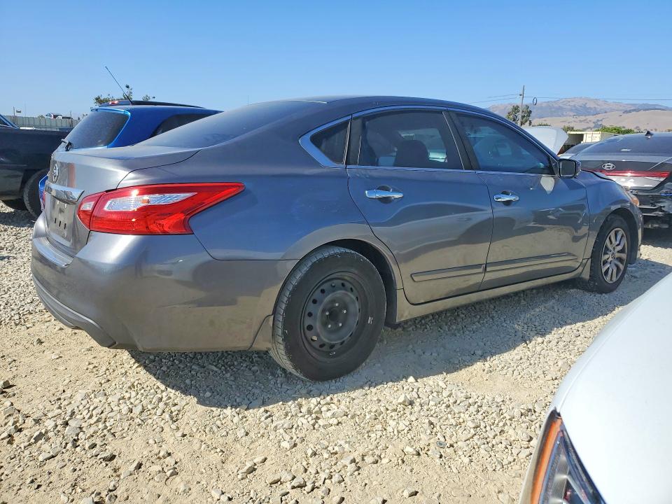 Продажа на аукционе авто 2017 Nissan Altima, vin: 1N4AL3AP4HN305854, номер лота: 61917596