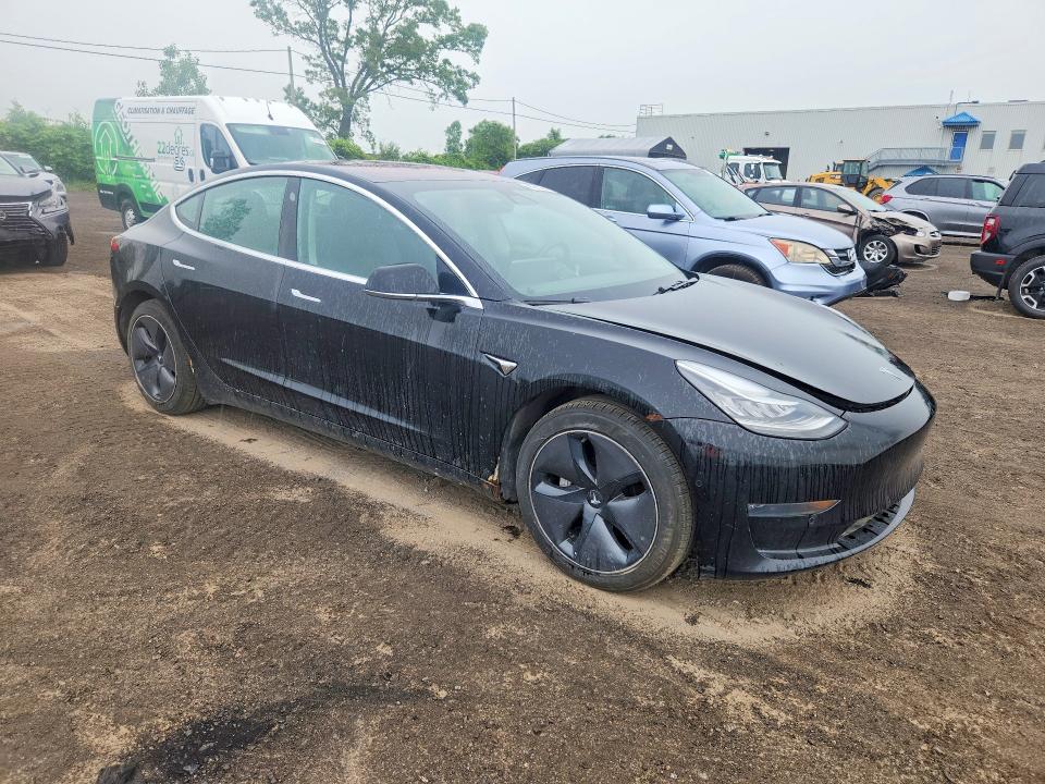 60258566 :رقم المزاد ، 5YJ3E1EA7JF095617 vin ، 2018 Tesla Model 3 مزاد بيع