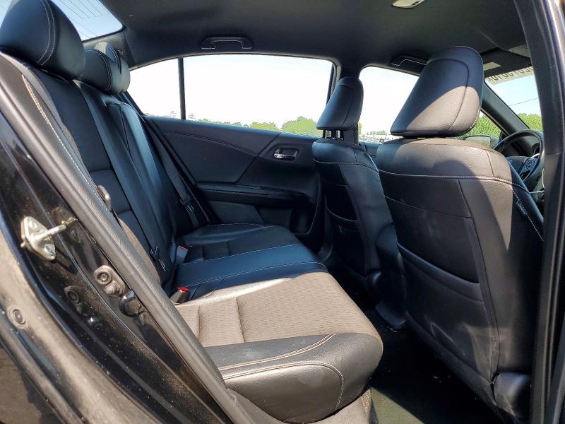 62075016 :رقم المزاد ، 1HGCR2F55HA246972 vin ، 2017 Honda Accord مزاد بيع