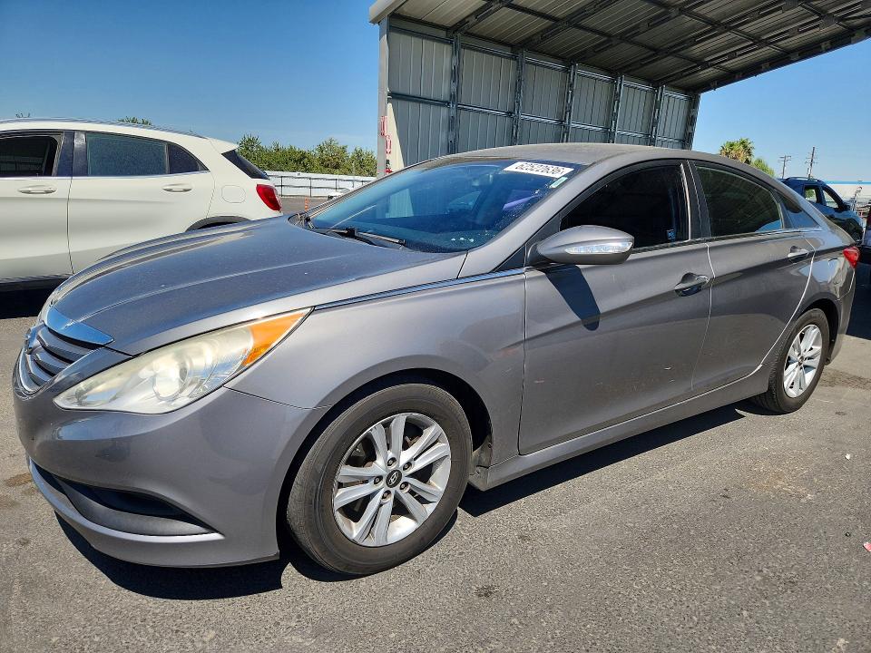 62522636 :رقم المزاد ، 5NPEB4AC8EH920467 vin ، 2014 Hyundai Sonata مزاد بيع