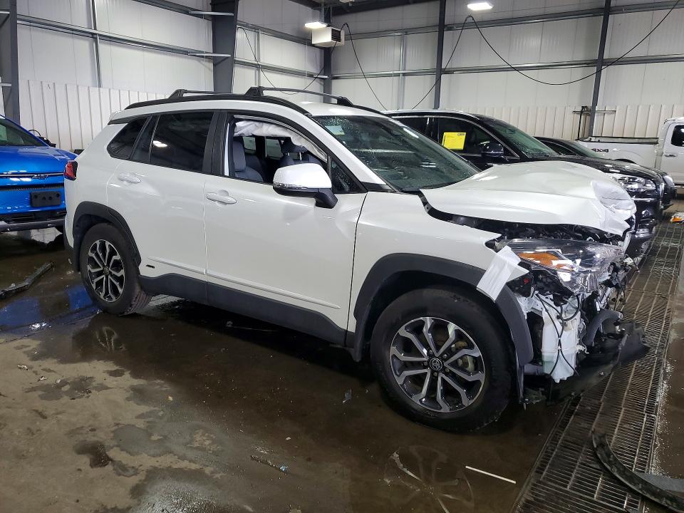 Продажа на аукционе авто 2023 Toyota Corolla Cross Hybrid, vin: 7MUFBABG4PV011178, номер лота: 62653396