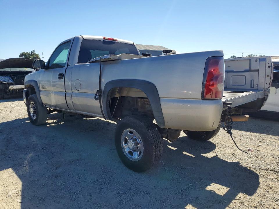 60982576 :رقم المزاد ، 1GCHC24U86E218766 vin ، 2006 Chevrolet Silverado مزاد بيع