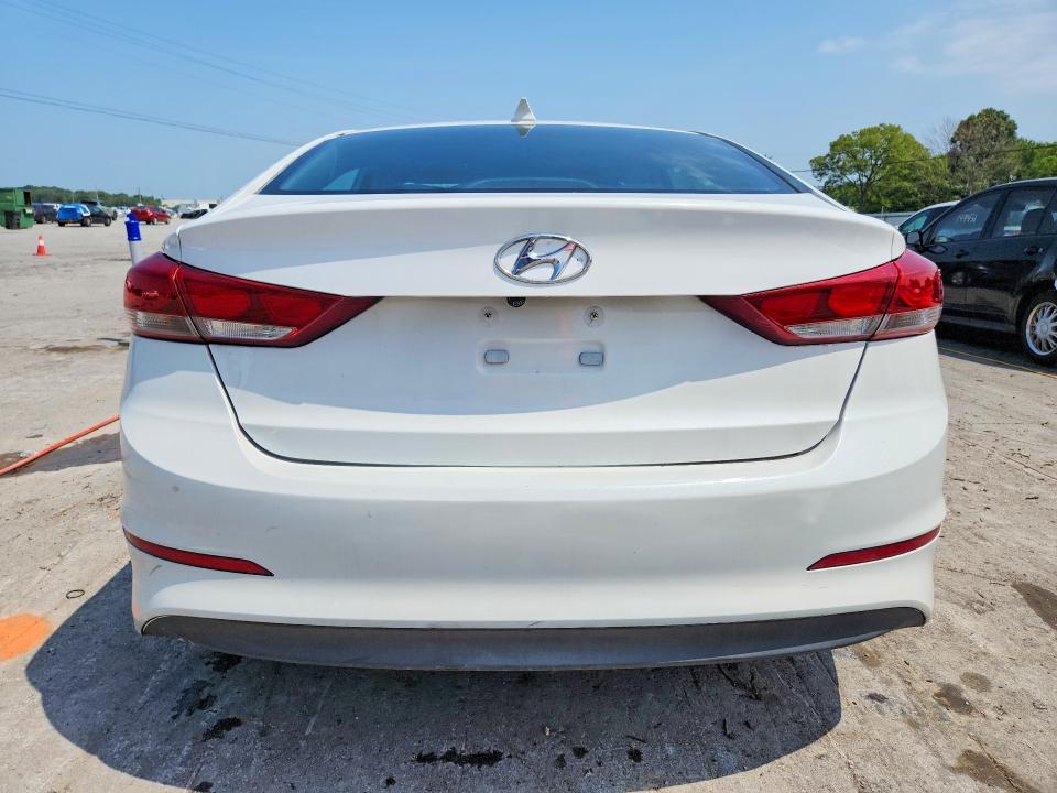 62873156 :رقم المزاد ، 5NPD84LFXJH231042 vin ، 2018 Hyundai Elantra مزاد بيع