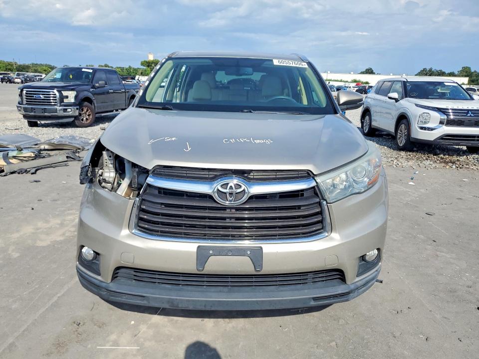 Продажа на аукционе авто 2015 Toyota Highlander, vin: 5TDJKRFH8FS112213, номер лота: 60557606