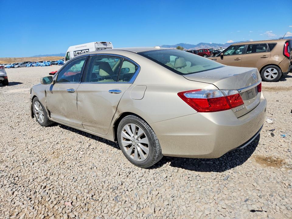 60629556 :رقم المزاد ، 1HGCR2F83FA010764 vin ، 2015 Honda Accord مزاد بيع
