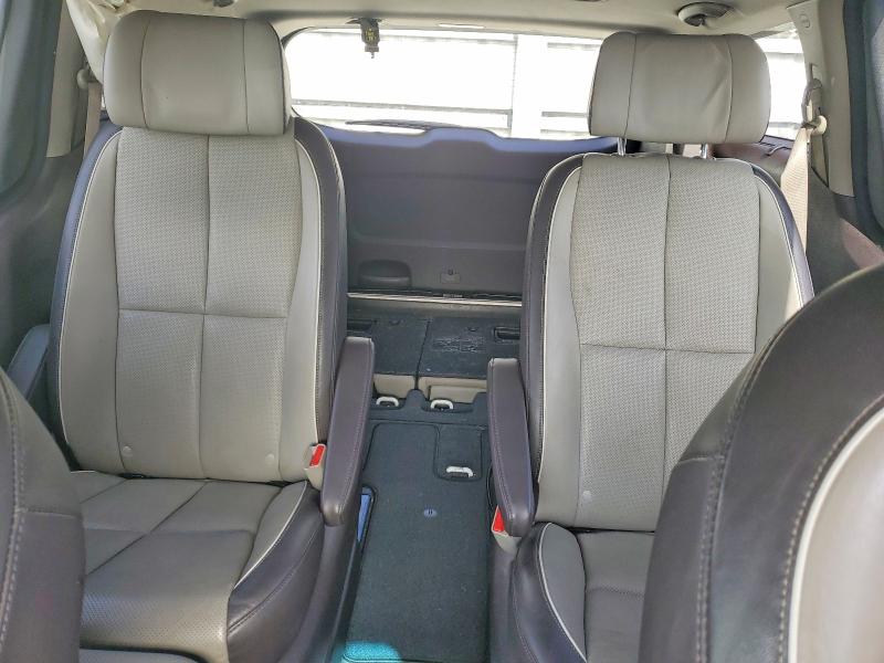 60417616 :رقم المزاد ، KNDME5C15F6038298 vin ، 2015 Kia Sedona مزاد بيع