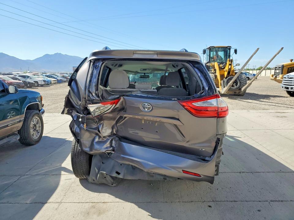 Продаж на аукціоні авто 2015 Toyota Sienna, vin: 5TDKK3DC8FS669051, номер лоту: 60241906