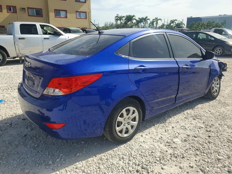 60872796 :رقم المزاد ، KMHCT4AE3DU529183 vin ، 2013 Hyundai Accent مزاد بيع