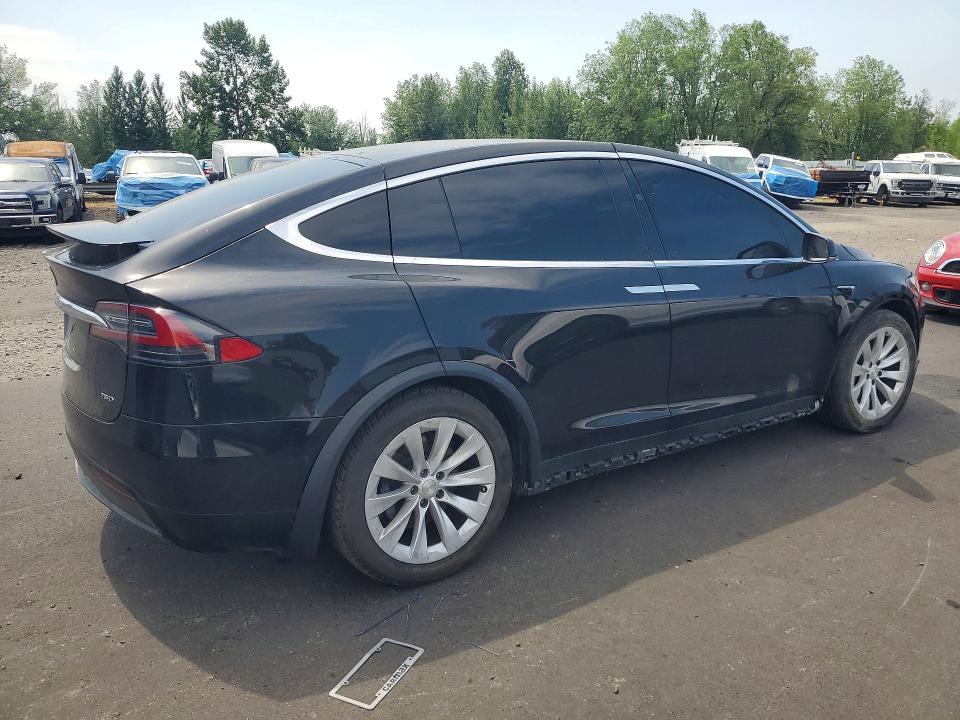 Продаж на аукціоні авто 2017 Tesla Model X, vin: 5YJXCBE2XHF049392, номер лоту: 61822206