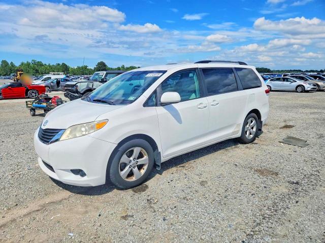 61245976 :رقم المزاد ، 5TDKK3DC0CS210821 vin ، 2012 Toyota Sienna مزاد بيع