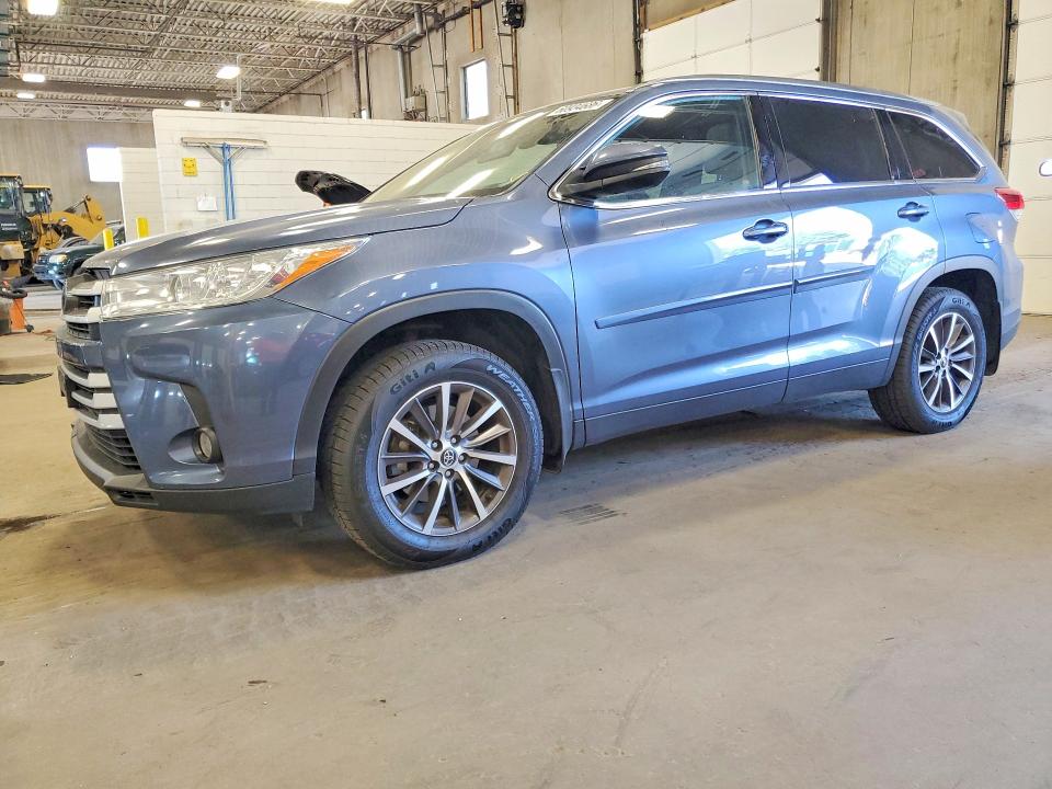 Auction sale of the 2019 Toyota Highlander, vin: 5TDJZRFHXKS708977, lot number: 60934686