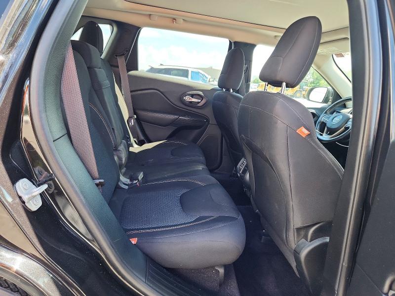 61731796 :رقم المزاد ، 1C4PJLCS1GW362226 vin ، 2016 Jeep Cherokee مزاد بيع