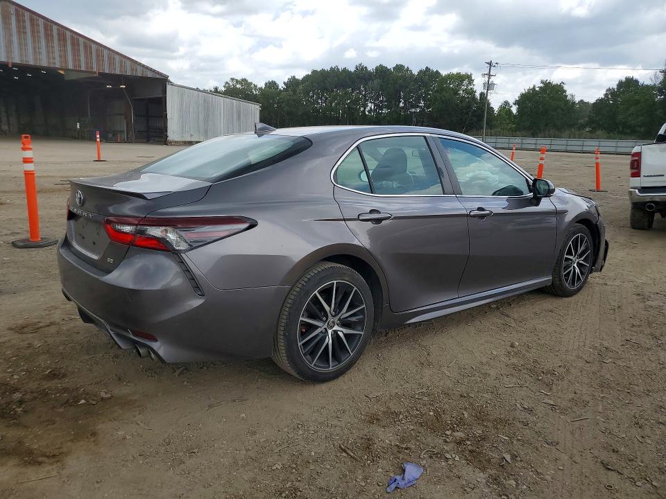 Продажа на аукционе авто 2022 Toyota Camry, vin: 4T1G11AK4NU671975, номер лота: 62161186