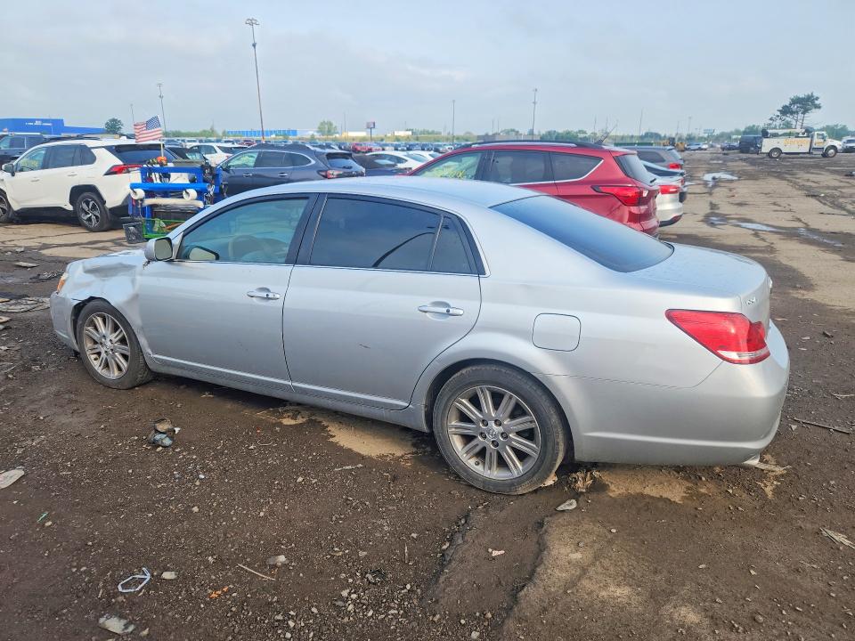 63059526 :رقم المزاد ، 4T1BK36B76U077801 vin ، 2006 Toyota Avalon مزاد بيع