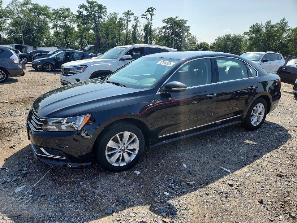 62194986 :رقم المزاد ، 1VWAT7A39HC073923 vin ، 2017 Volkswagen Passat مزاد بيع