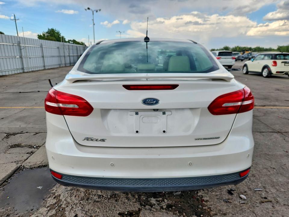 2017 Ford Focus მანქანა იყიდება აუქციონზე, vin: 1FADP3J29HL272657, აუქციონის ნომერი: 62877136