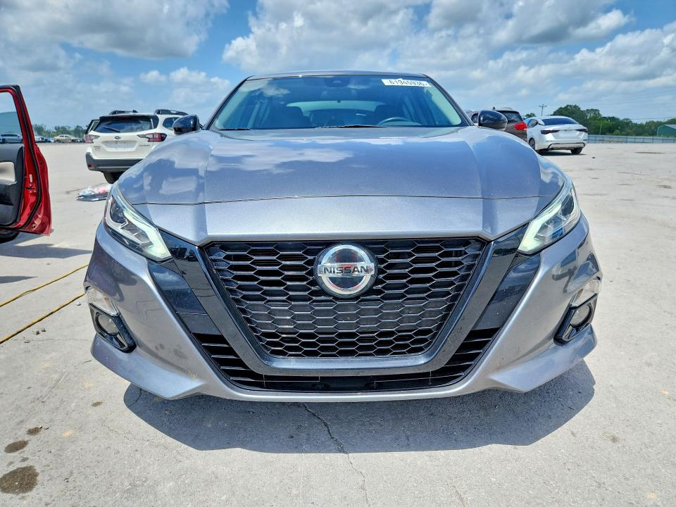 61946936 :رقم المزاد ، 1N4BL4CV2NN345612 vin ، 2022 Nissan Altima مزاد بيع