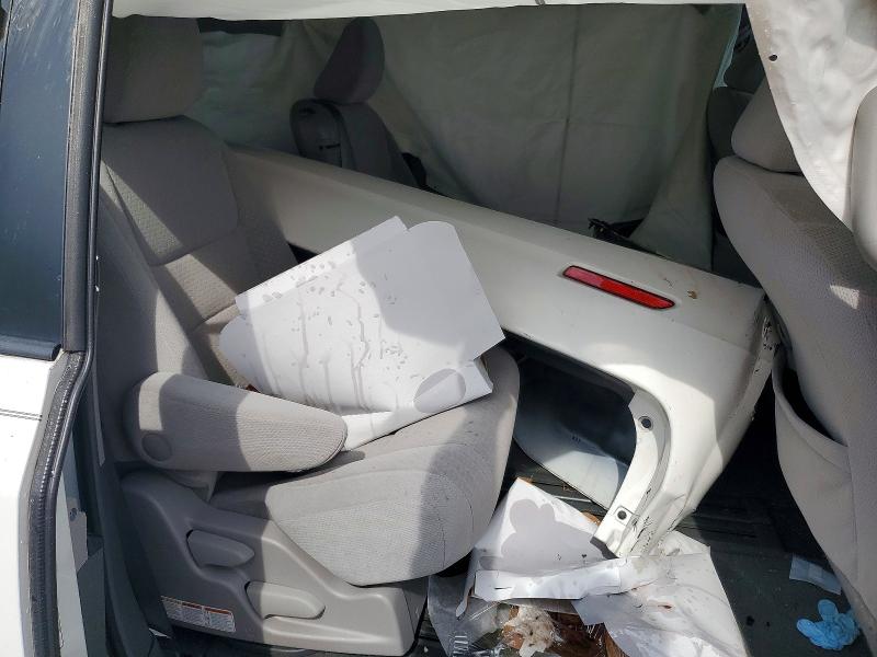 Продажа на аукционе авто 2015 Toyota Sienna, vin: 5TDKK3DC6FS665418, номер лота: 62200436