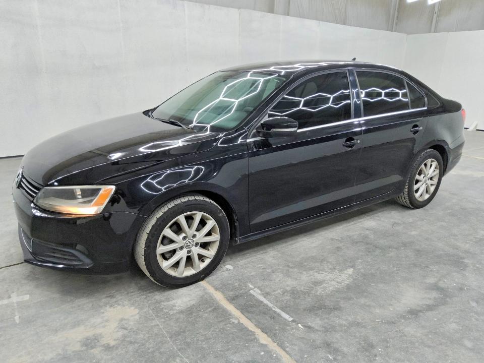 61499776 :رقم المزاد ، 3VWD07AJ0EM357052 vin ، 2014 Volkswagen Jetta مزاد بيع