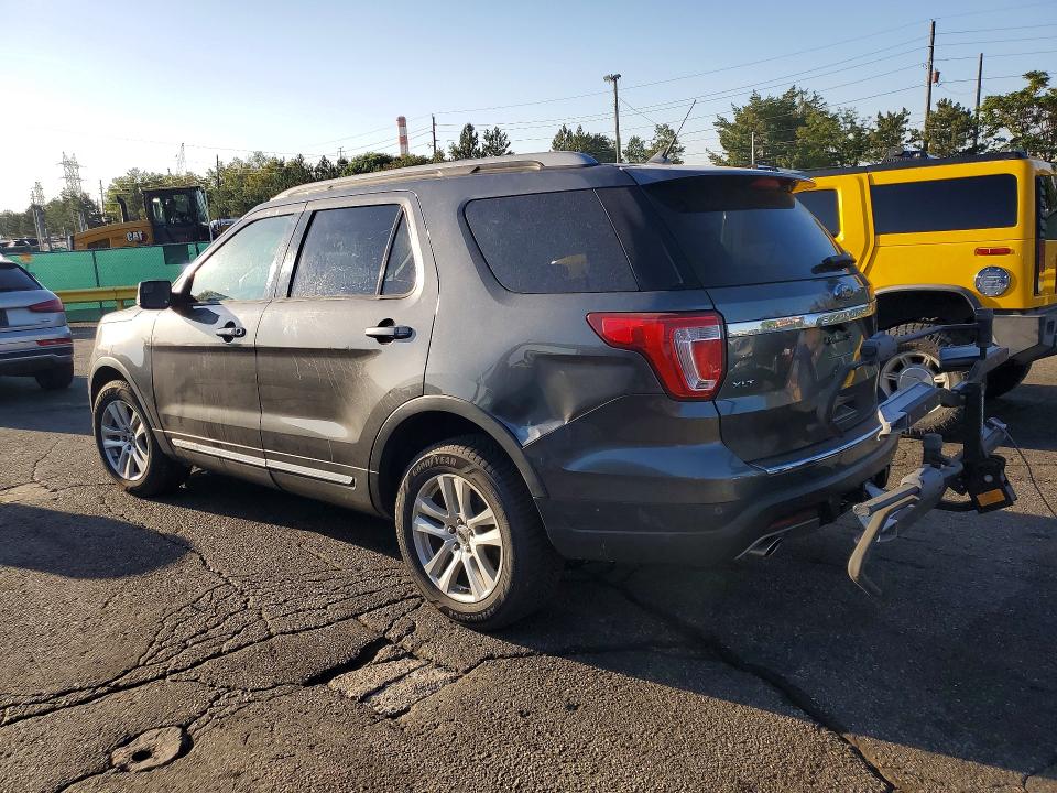 62132086 :رقم المزاد ، 1FM5K8D80JGB65372 vin ، 2018 Ford Explorer مزاد بيع