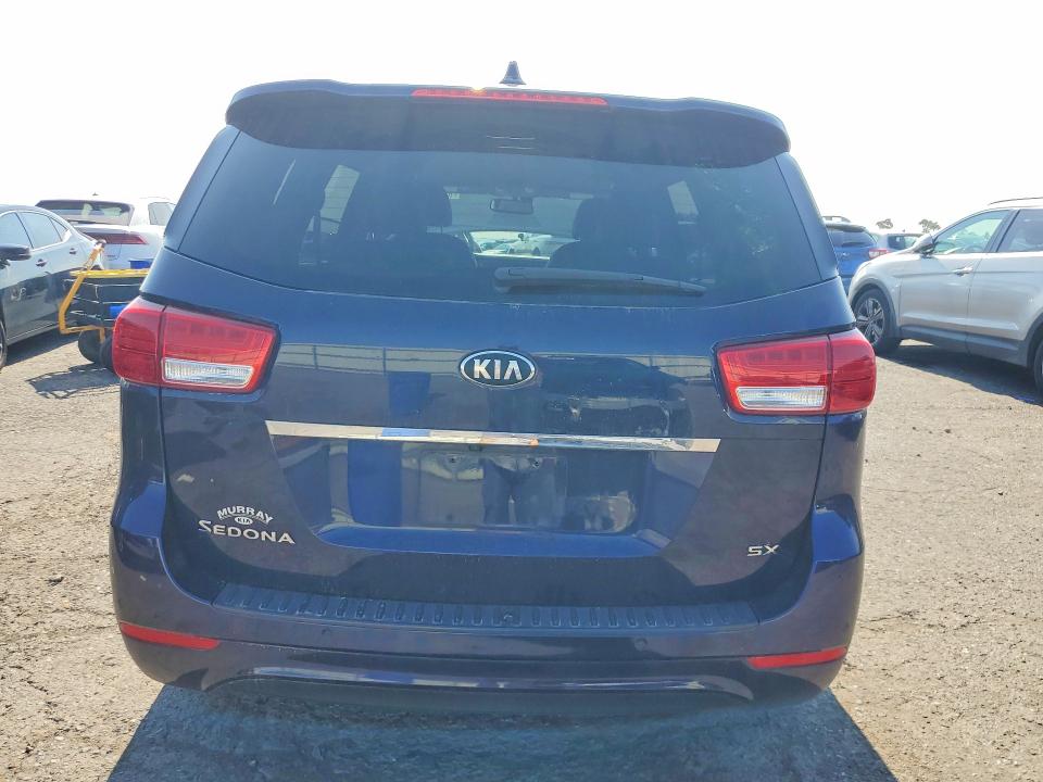 61368906 :رقم المزاد ، KNDMC5C17J6365218 vin ، 2018 Kia Sedona مزاد بيع