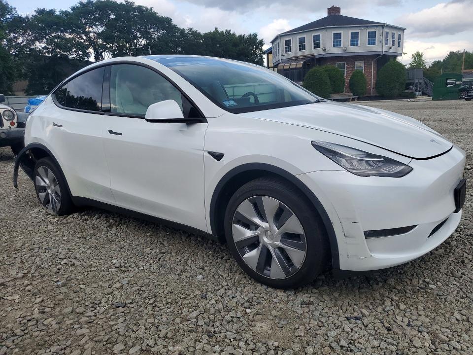 62296246 :رقم المزاد ، 7SAYGDEE7PA108282 vin ، 2023 Tesla Model Y مزاد بيع