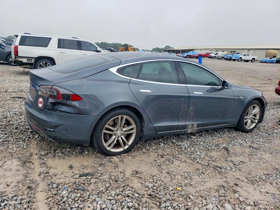 2013 Tesla Model S მანქანა იყიდება აუქციონზე, vin: 5YJSA1AC2DFP10190, აუქციონის ნომერი: 50539566