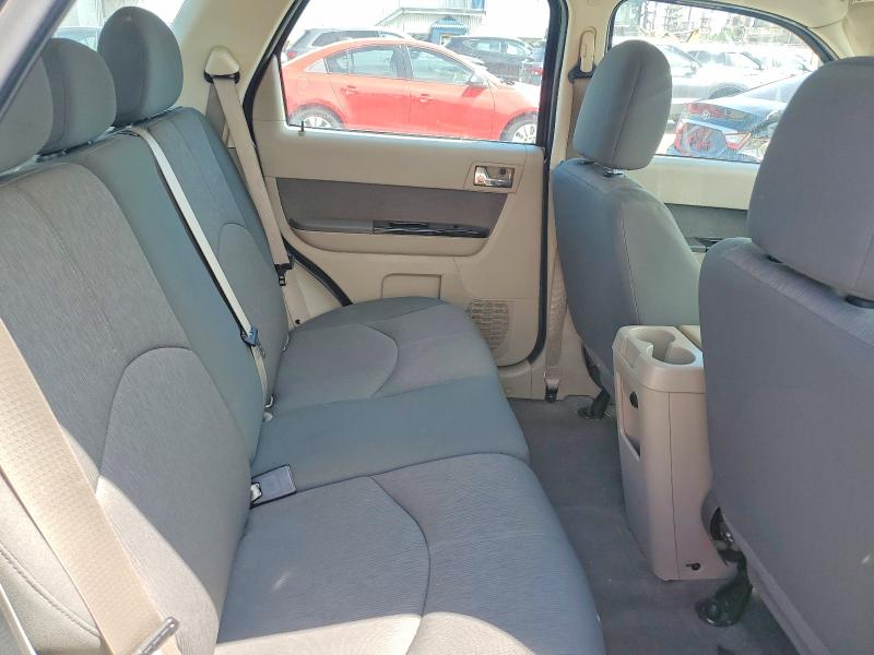 60217486 :رقم المزاد ، 4F2CY0C71AKM03859 vin ، 2010 Mazda Tribute مزاد بيع