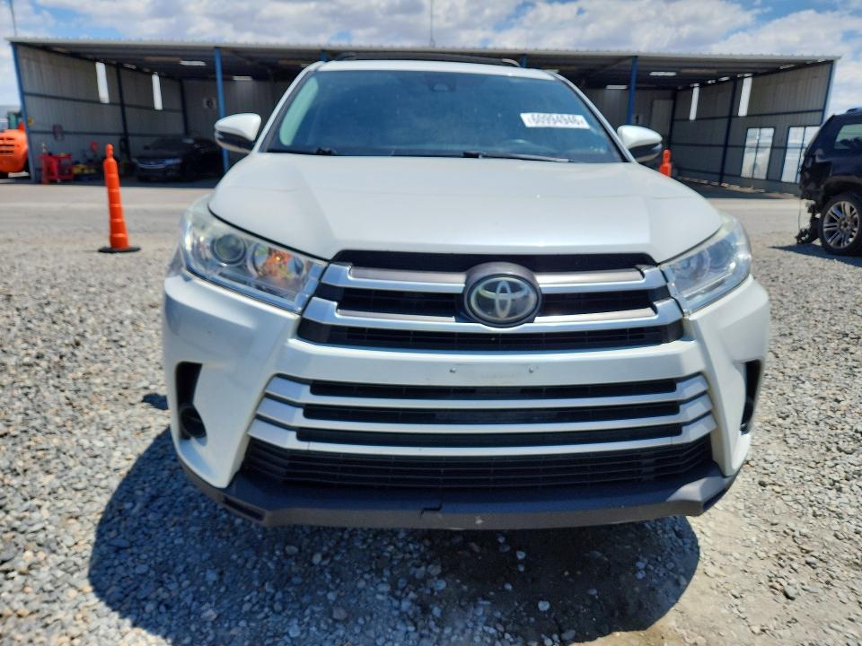 60994946 :رقم المزاد ، 5TDBZRFH6HS437798 vin ، 2017 Toyota Highlander مزاد بيع