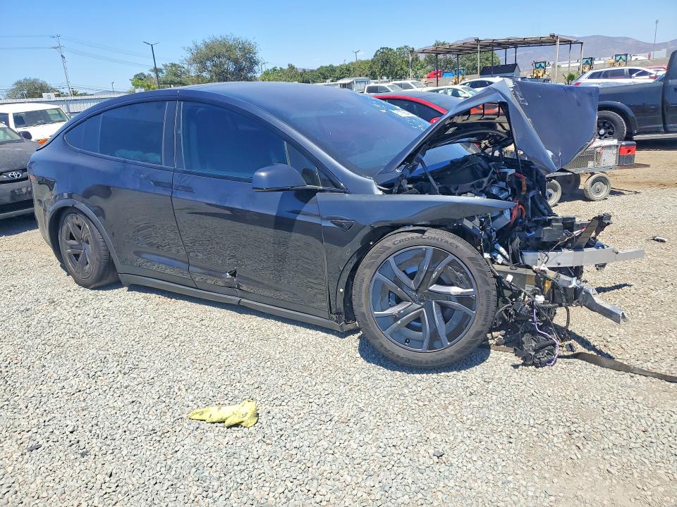 61785646 :رقم المزاد ، 7SAXCBE53TF475818 vin ، 2026 Tesla Model X مزاد بيع