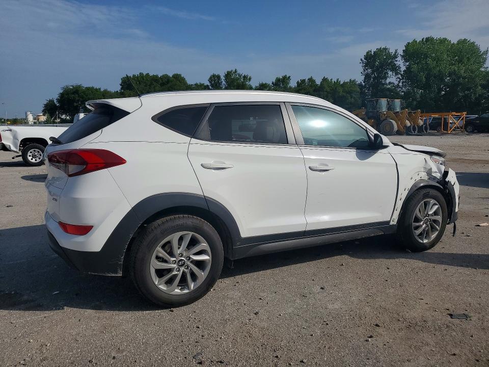 58931486 :رقم المزاد ، KM8J3CA44GU093022 vin ، 2016 Hyundai Tucson مزاد بيع