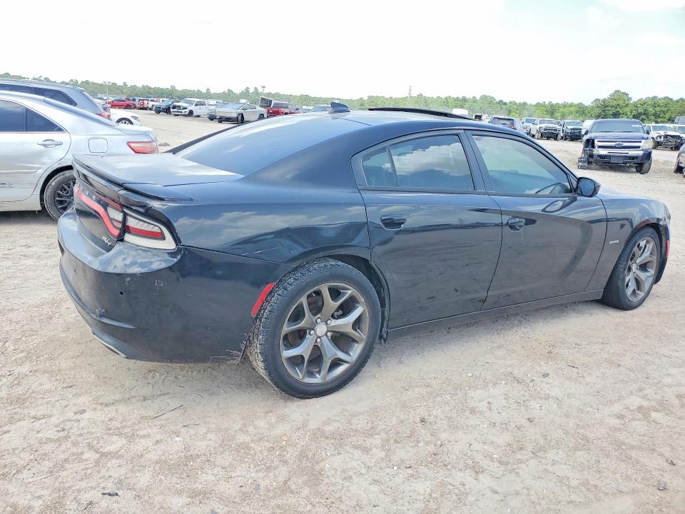 61684036 :رقم المزاد ، 2C3CDXCT5FH826402 vin ، 2015 Dodge Charger مزاد بيع