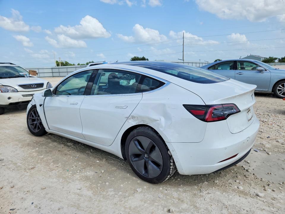 61722596 :رقم المزاد ، 5YJ3E1EA0JF076830 vin ، 2018 Tesla Model 3 مزاد بيع
