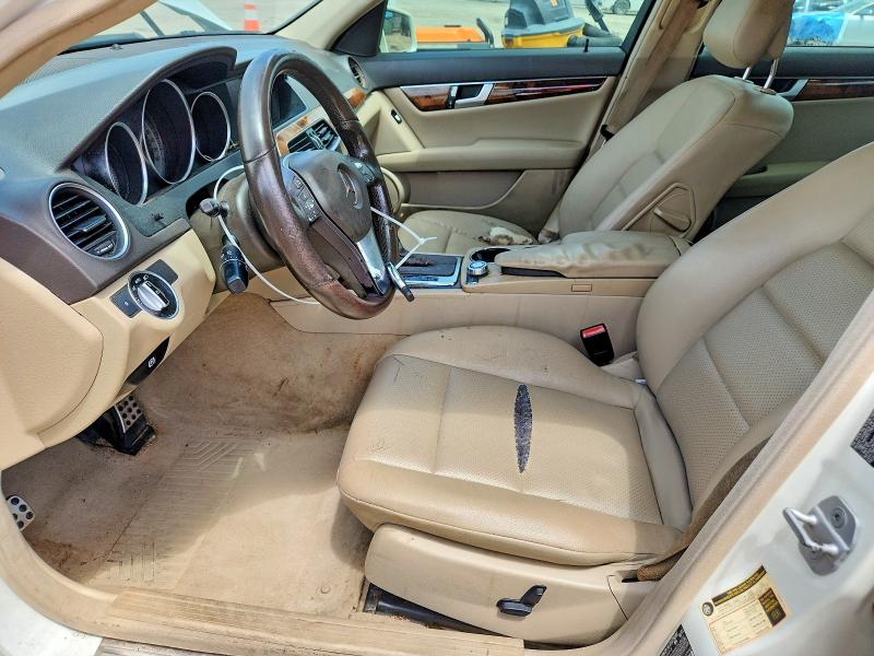 Продаж на аукціоні авто 2012 Mercedes-benz C, vin: WDDGF8BB6CR206102, номер лоту: 61953646