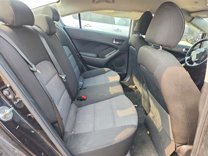 61375066 :رقم المزاد ، 3KPFL4A76JE213774 vin ، 2018 Kia Forte مزاد بيع