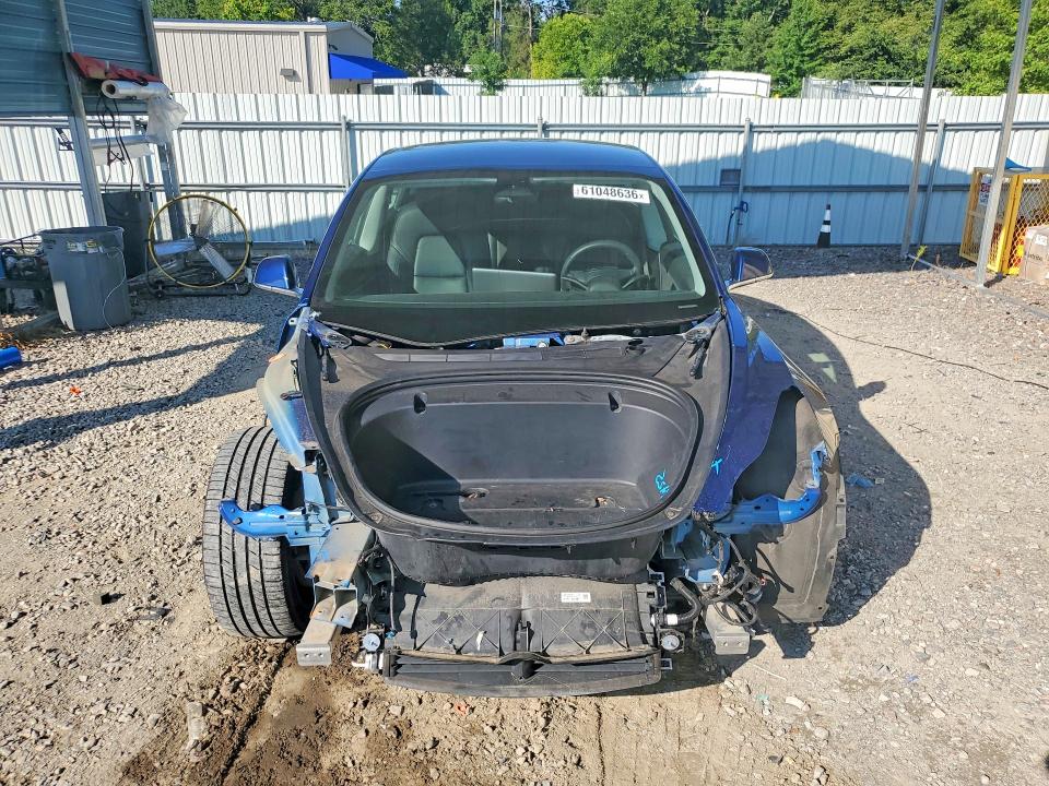 61048636 :رقم المزاد ، 5YJ3E1EB4LF636408 vin ، 2020 Tesla Model 3 مزاد بيع