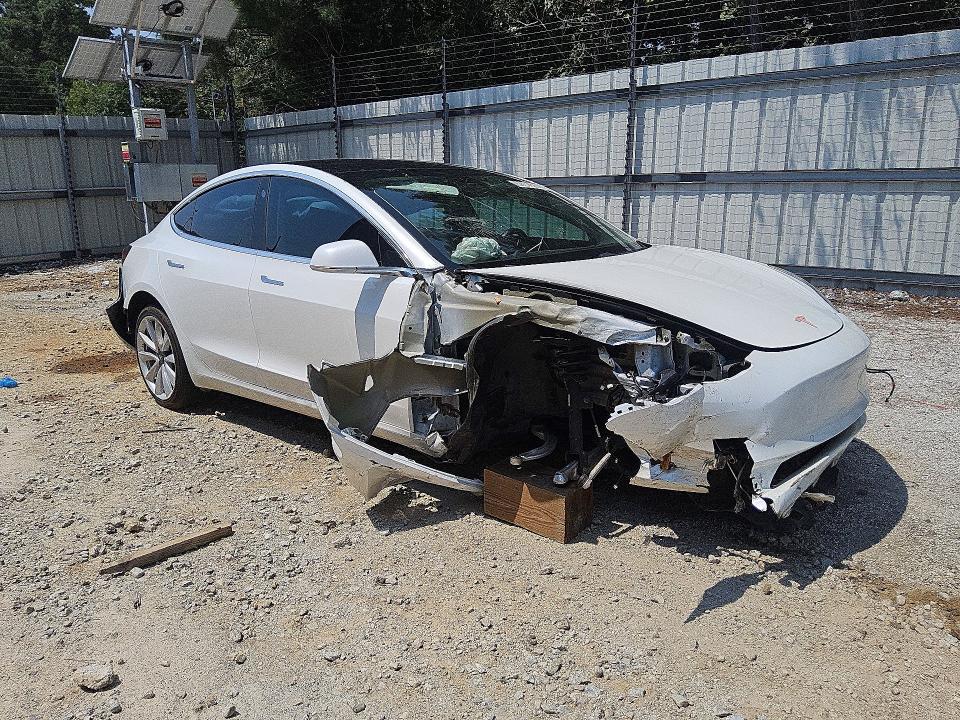 Продаж на аукціоні авто 2018 Tesla Model 3, vin: 5YJ3E1EA6JF015868, номер лоту: 59389266