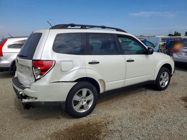 61438806 :رقم المزاد ، JF2SHABC7DG410260 vin ، 2013 Subaru Forester مزاد بيع